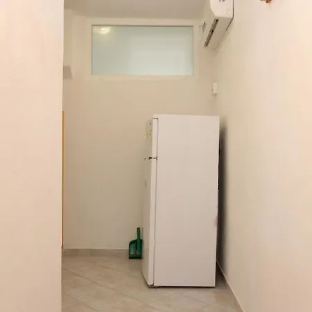 14541d * 슬라티네